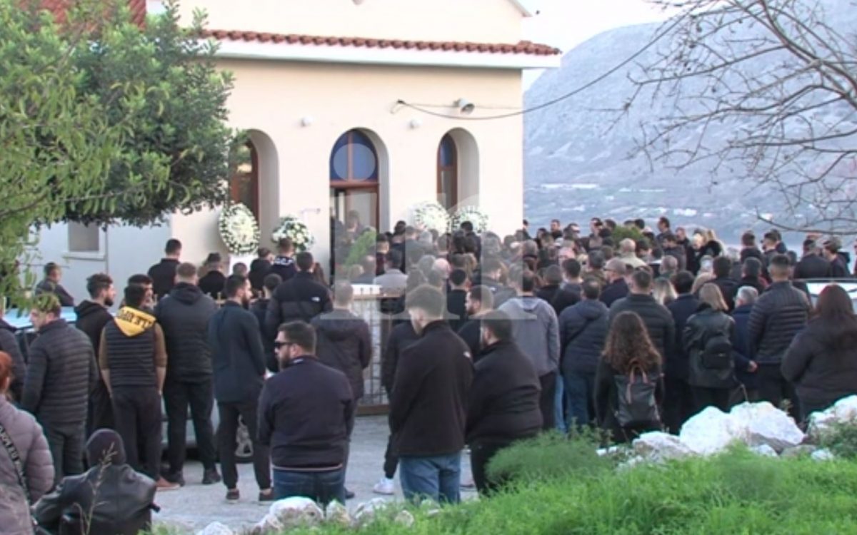 Σπαραγμός και οργή στην κηδεία του αδικοχαμένου Παναγιώτη – Στο νοσοκομείο η μητέρα του