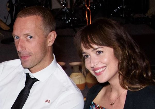 Κρις Μάρτιν – Ντακότα Τζόνσον: Το ζευγάρι διέψευσε τις φήμες περί χωρισμού με ένα ταξίδι στην Ινδία