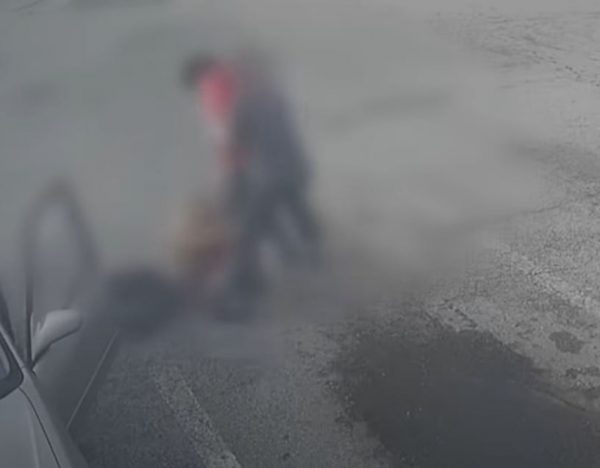 ΗΠΑ: Άρπαξαν από γυναίκα τα κέρδη από το λαχείο… μόλις τα είχε πάρει (Βίντεο)