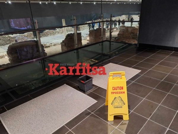 Μετρό Θεσσαλονίκης: Στάζει νερά το ταβάνι του σταθμού «Βενιζέλου» δίπλα στα αρχαία