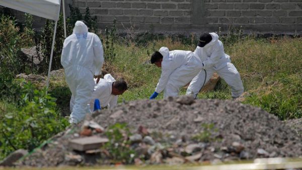 Μεξικό: 24 διαμελισμένα πτώματα εντοπίστηκαν σε μυστικό ομαδικό τάφο