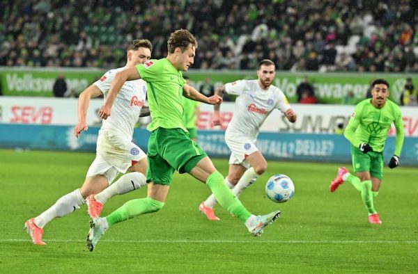 Βόλφσμπουργκ – Χόλσταϊν Κίελ 2-2: Γκέλα για την ομάδα του Κουλιεράκη