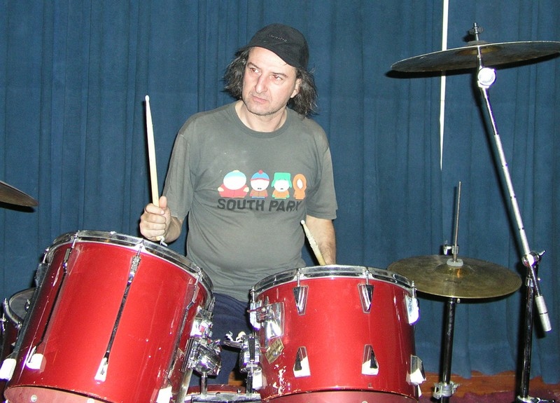 Δημήτρης Δημητράκας: Ο ντράμερ των Panx Romana δεν κρατάει πλέον το τέμπο