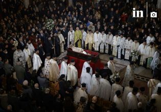 Αρχιεπίσκοπος Αναστάσιος: Στα Τίρανα το σκήνωμά του – Σε λαϊκό προσκύνημα