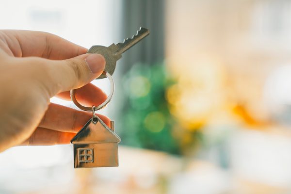 Σημαντικά προνόμια από την Πειραιώς στο «Σπίτι μου ΙΙ» – Δωρεάν ο νομικός και τεχνικός έλεγχος