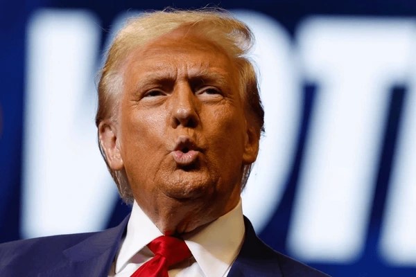 Ντόναλντ Τραμπ: «Τεράστια ανακοίνωση» εντός των επόμενων ωρών προαναγγέλλει το επιτελείο του