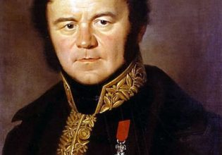 Σταντάλ: Δεκάδες ψευδώνυμα, δεκάδες πρόσωπα