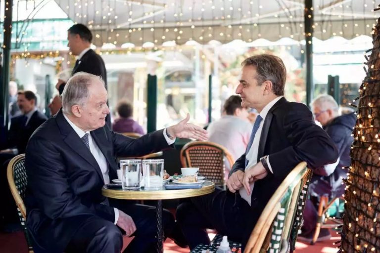 Συμπληρώθηκε η γαλάζια παρεούλα, με την επιλογή του Κώστα του Τασούλα