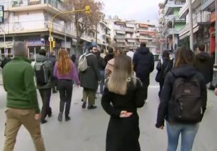Θεσσαλονίκη: Η αστυνομία διέλυσε την συγκέντρωση – Έριξαν χειροβομβίδες κρότου λάμψης