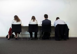 ΗΠΑ: Ο «οδοστρωτήρας» Τραμπ αλλάζει και το εργασιακό τοπίο – Το τέλος της τηλεργασίας