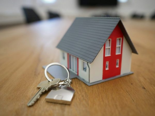 Σπίτι μου 2: Ρεκόρ αιτήσεων, έλλειμμα κατοικιών –  Δεν έχει βρει σπίτι το 90% των υποψήφιων αγοραστών