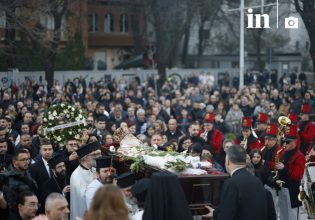 Αρχιεπίσκοπος Αναστάσιος: Κλήρος και πιστοί τον αποχαιρετούν – Μέχρι την Πέμπτη το λαϊκό προσκύνημα