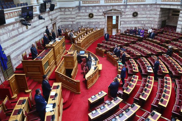 Βουλή: «Ναι» στη σύμβαση για τα Ωνάσεια Σχολεία από ΝΔ, ΠΑΣΟΚ και Πλεύση Ελευθερίας