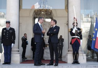 Μητσοτάκης: «Αφήνει» Τέμπη και σεισμούς για το Παρίσι – Συνάντηση με Μακρόν στη σκιά των πυραύλων Meteor