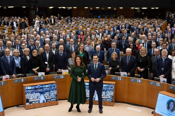 12 μέλη της ελληνικής αντιπροσωπείας σε θέσεις ευθύνης κατά τη νέα θητεία της Επιτροπής των Περιφερειών