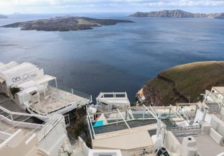 Παπαζάχος για Σαντορίνη: «Μέρα με τη μέρα καλύτερη εικόνα, τα κτίρια δέχτηκαν σχετικά μικρές δυνάμεις»