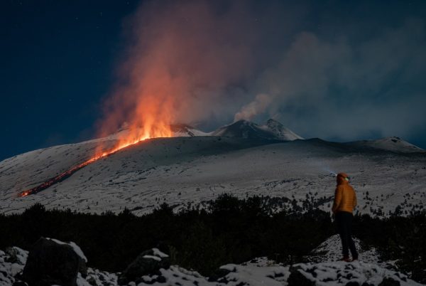 Αίτνα: Λάβα και χιόνι έγιναν ένα στην τελευταία έκρηξη του ηφαιστείου