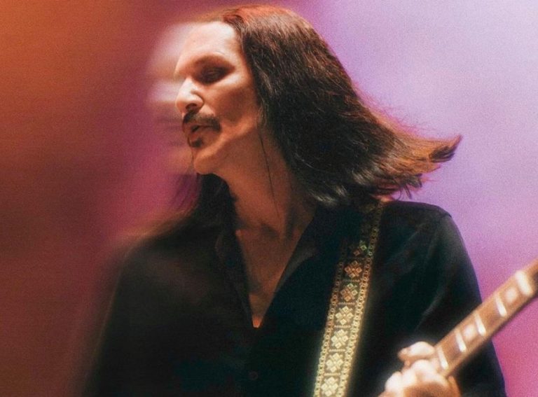 Placebo: Για συκοφαντική δυσφήμιση κατηγορείται ο Brian Molko επειδή αποκάλεσε την Μελόνι «φασίστρια»