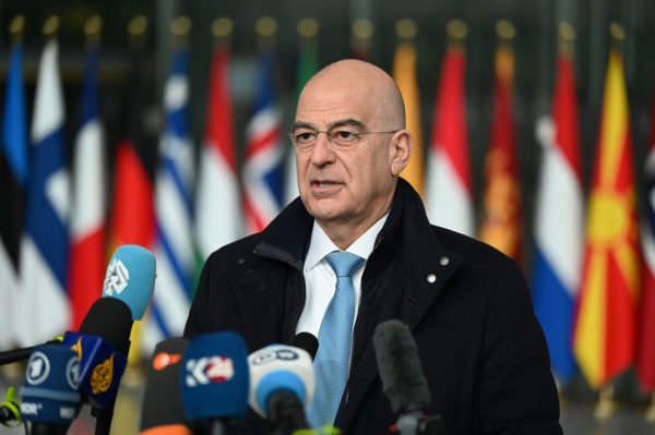 Ο Δένδιας πάει Λονδίνο για επαφές στη σκιά των METEOR