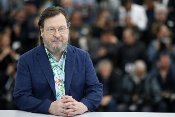 Σε κέντρο φροντίδας ο αμφιλεγόμενος σκηνοθέτης Λαρς φον Τρίερ που έχει διαγνωστεί με Πάρκινσον