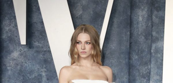 Χάντερ Σάφερ: Η τρανς ηθοποιός καταγγέλλει ότι άλλαξαν το φύλο στο διαβατήριο της σε αρσενικό