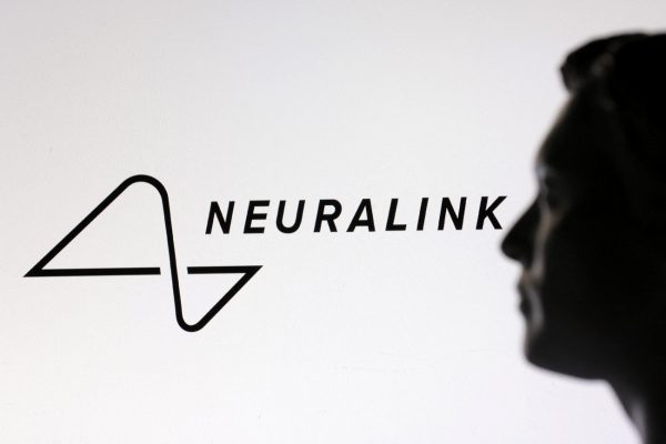 ΗΠΑ: Προσωπικό της FDA που εξέταζε το Neuralink του Μασκ συγκαταλέγεται μεταξύ των απολυμένων