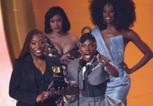 Η Doechii απολύθηκε από τη δουλειά της πριν από πέντε χρόνια – Τώρα είναι νικήτρια Grammy