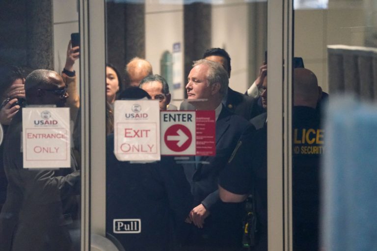 ΗΠΑ: Σε αργία οι υπάλληλοι της USAID από την Παρασκευή – Πρωτοφανής κίνηση από Τραμπ