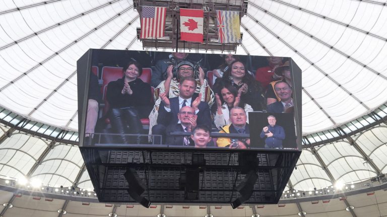 Invictus Games: Η τελετή, οι καλλιτέχνες και φιλί-εκδίκησης της Μαρκλ στον Χάρι μετά τα σχόλια Τραμπ