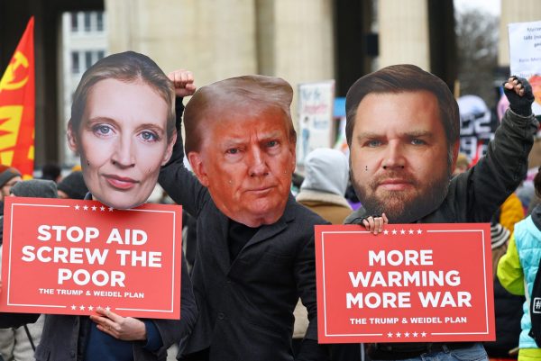 Διάσκεψη του Μονάχου: Ο αντιπρόεδρος των ΗΠΑ Βανς βάζει πλάτη στο AfD