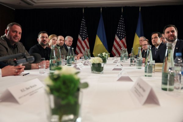 Διάσκεψη του Μονάχου: «Κατηγορώ» κατά της Ευρώπης από τον Τζέι Ντι Βανς και συνάντηση με Ζελένσκι