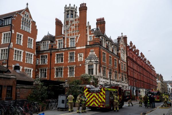 Λονδίνο: Συγκλονιστικά βίντεο από τη φωτιά στο εμβληματικό ξενοδοχείο Chiltern Firehouse