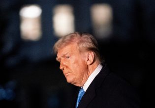 Ουκρανία: Ο Τραμπ κατηγορεί τον Ζελένσκι ότι κακομεταχειρίστηκε τον υπουργό Οικονομικών των ΗΠΑ