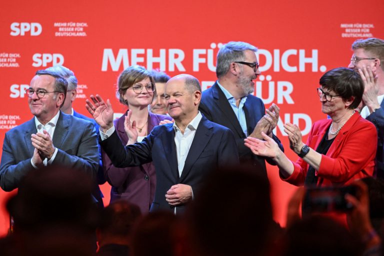 Όλαφ Σολτς: «Έχω την ευθύνη του αποτελέσματος»