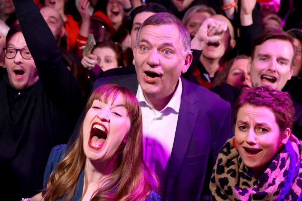 Η Γερμανία κινείται προς τα δεξιά