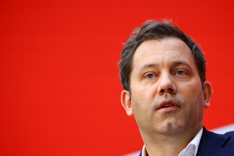 Λαρς Κλίνγκμπαϊλ – Ο ισχυρός άνδρας σε ένα ανίσχυρο SPD, στη μετά Σολτς εποχή στη Γερμανία