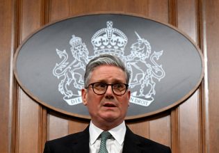 Στάρμερ: Στις ΗΠΑ για να συναντήσει τον Τραμπ – Επανέλαβε την έκκληση για εγγυήσεις ασφάλειας στην Ουκρανία