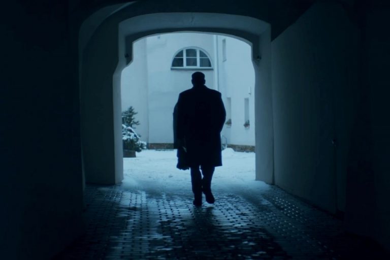 Ρωσία: Η Υπηρεσία Εξωτερικής Κατασκοπείας προτρέπει Αμερικανούς να έρθουν σε επαφή μαζί της