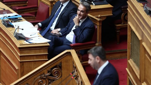 «Απογαλακτισμό» της δικαστικής εξουσίας από την κυβέρνηση θα ζητήσει το ΠΑΣΟΚ στην Συνταγματική Αναθεώρηση