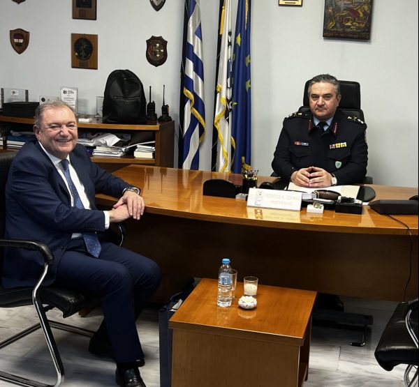 Συνεργασία Αυτοδιοίκησης και Αστυνομίας για τον περιορισμό της παραβατικότητας