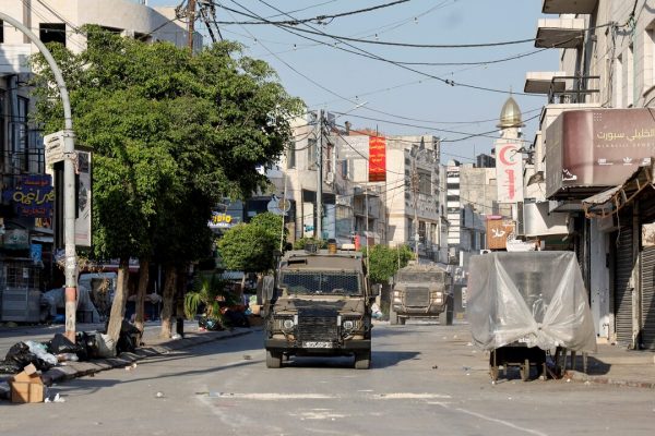Ισραήλ: Ο υπουργός Άμυνας καλεί τον στρατό να προετοιμαστεί για μια παρατεταμένη παραμονή στη Δυτική Όχθη