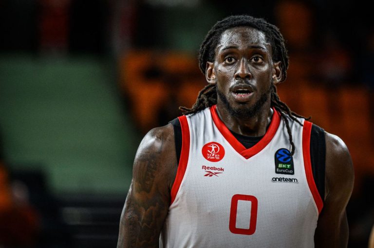 «Τρελό» σενάριο από τη Σερβία για Μότλεϊ