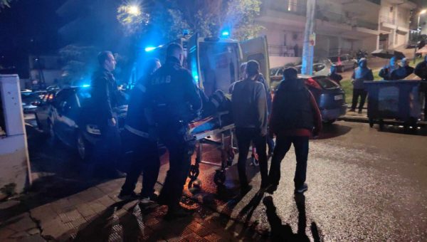 Πάτρα: 65χρονος μαχαίρωσε στον λαιμό τον γείτονά του μετά από άγριο καβγά