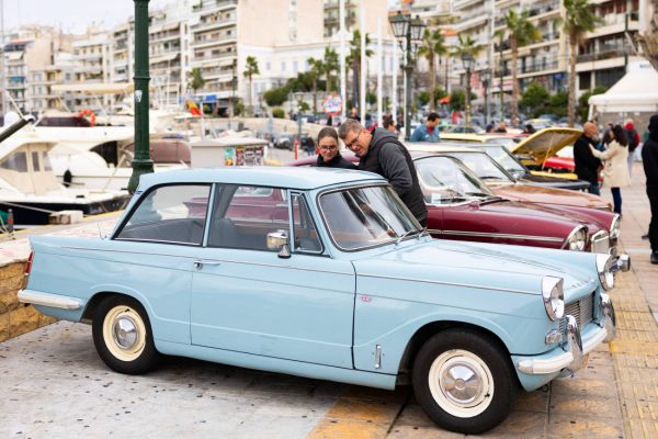 «15η Συνάντηση Γαλλικών και άλλων ιστορικών οχημάτων» την Κυριακή 9 Φεβρουαρίου στο Πασαλιμάνι