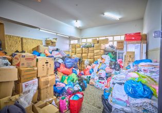 Είδη ρουχισμού και παιχνίδια προσέφερε ο Δήμος Πειραιά