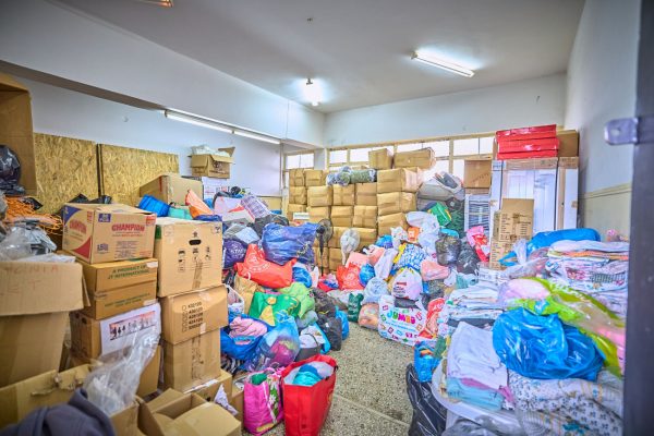 Είδη ρουχισμού και παιχνίδια προσέφερε ο Δήμος Πειραιά