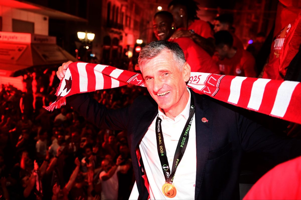 Ένας χρόνος Μεντιλίμπαρ (vids, pics)