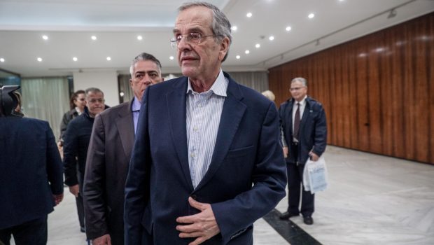 Σαμαράς για Τέμπη: Δεν νοείται η κυβέρνηση να αντιδικεί με τους συγγενείς των θυμάτων