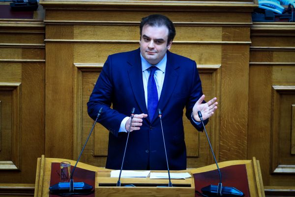 Τέμπη: Χαμηλώνουν τους τόνους Πιερρακάκης και Μιχαηλίδου – «Τα συλλαλητήρια δεν γίνονται για να πέσει ο Μητσοτάκης»
