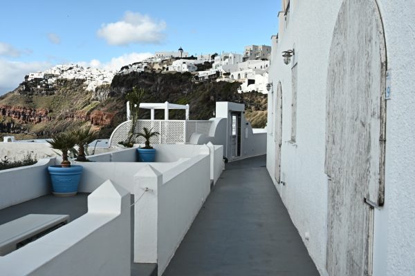 Συνολάκης για Σαντορίνη: Υπάρχουν τρία βασικά σενάρια – «Είμαστε σε αχαρτογράφητα νερά»